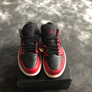 Jordan 1 reverse bred low - Jordan 1 i ett bra skick 