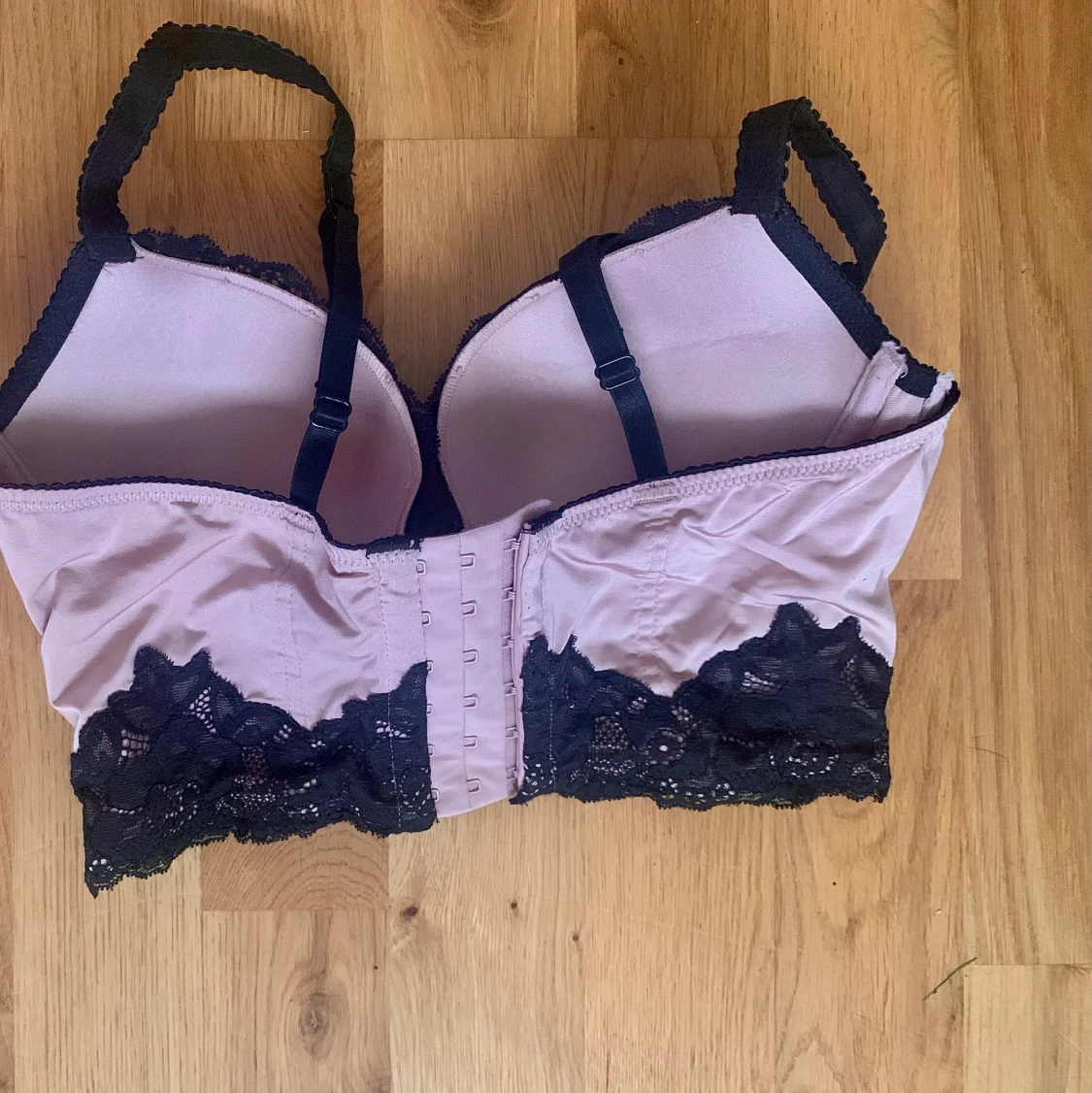 Korsett / BH i ljusrosa - 90