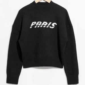 Tröja & Other Stories - Supersnygg stickad tröja från & Other Stories💕 Använd fåtal gånger, väldigt bra skick! Väldigt varm och skönt material. Strl: XS men passar XS/S- M beroende på hur man vill att den ska sitta. Nypris: 799 kr