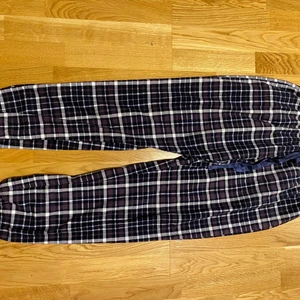 Pyjamasbyxor s - Knappast använda