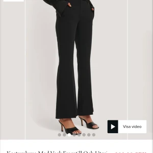 Kostymbyxor från nakd - Så snygga byxor men som tyvärr är för stora på mig, buda från 200! köpare står för frakt. 