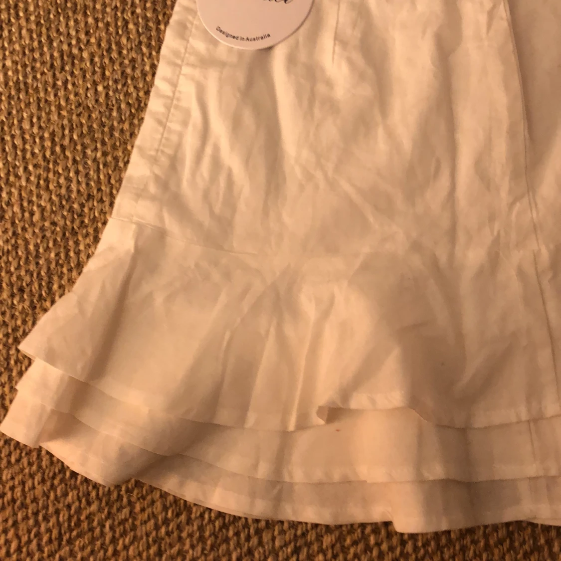 Vit volangkjol! - 90