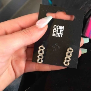  - Superfina örhöbgen