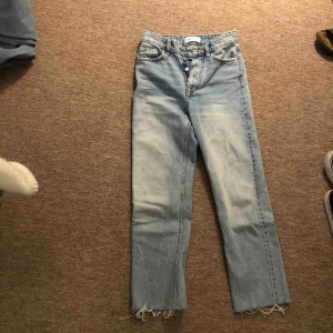  - Sparsamt använda jeans. Fler bilder kan skickas. 💕