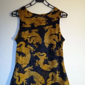 Sammet drakar - Fin sammetstopp. Frakt tillkommer 