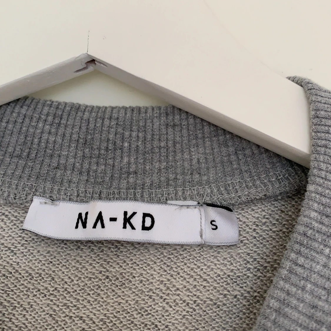 Grå sweatshirt - 91