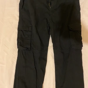 Pier One - Helt oanvända svarta Pierone Cargo byxor.
