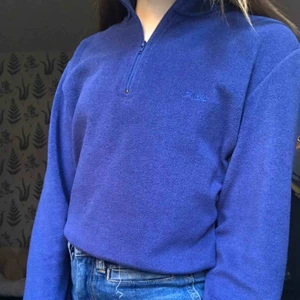  - Blå zip-up tröja från fila 💙