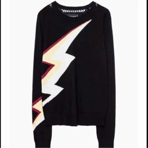 Zadig tröja - Stickad tröja från Zadig & Voltaire med en blixt, storlek S, men mkt liten i storleken och mer som xs, med 3/4 ärmar och gjord i 100% merinoull💜💜