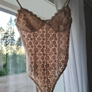 Strl S - bodysuit bara testa från HM😍👍 