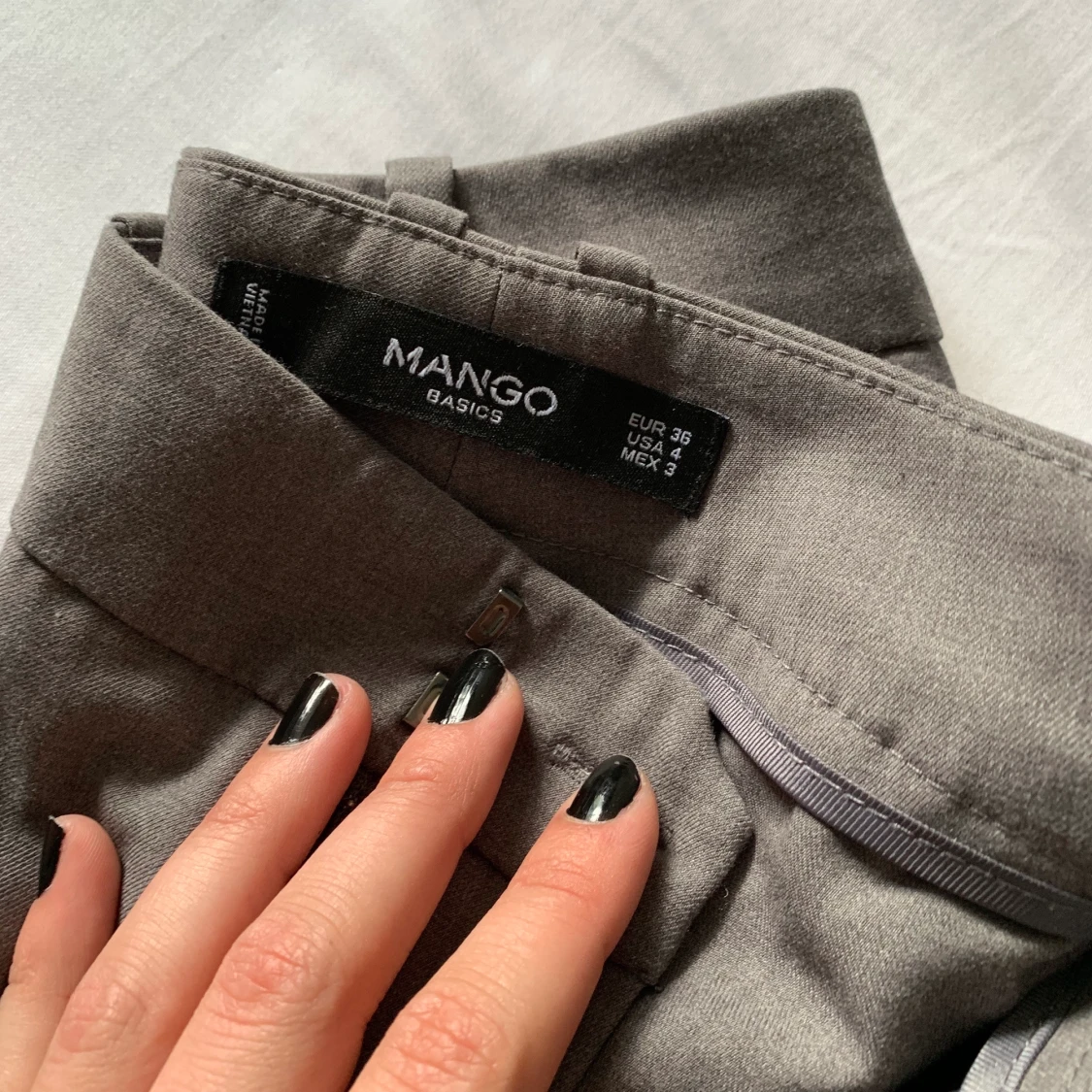 Grå kostym 34/36 - 91