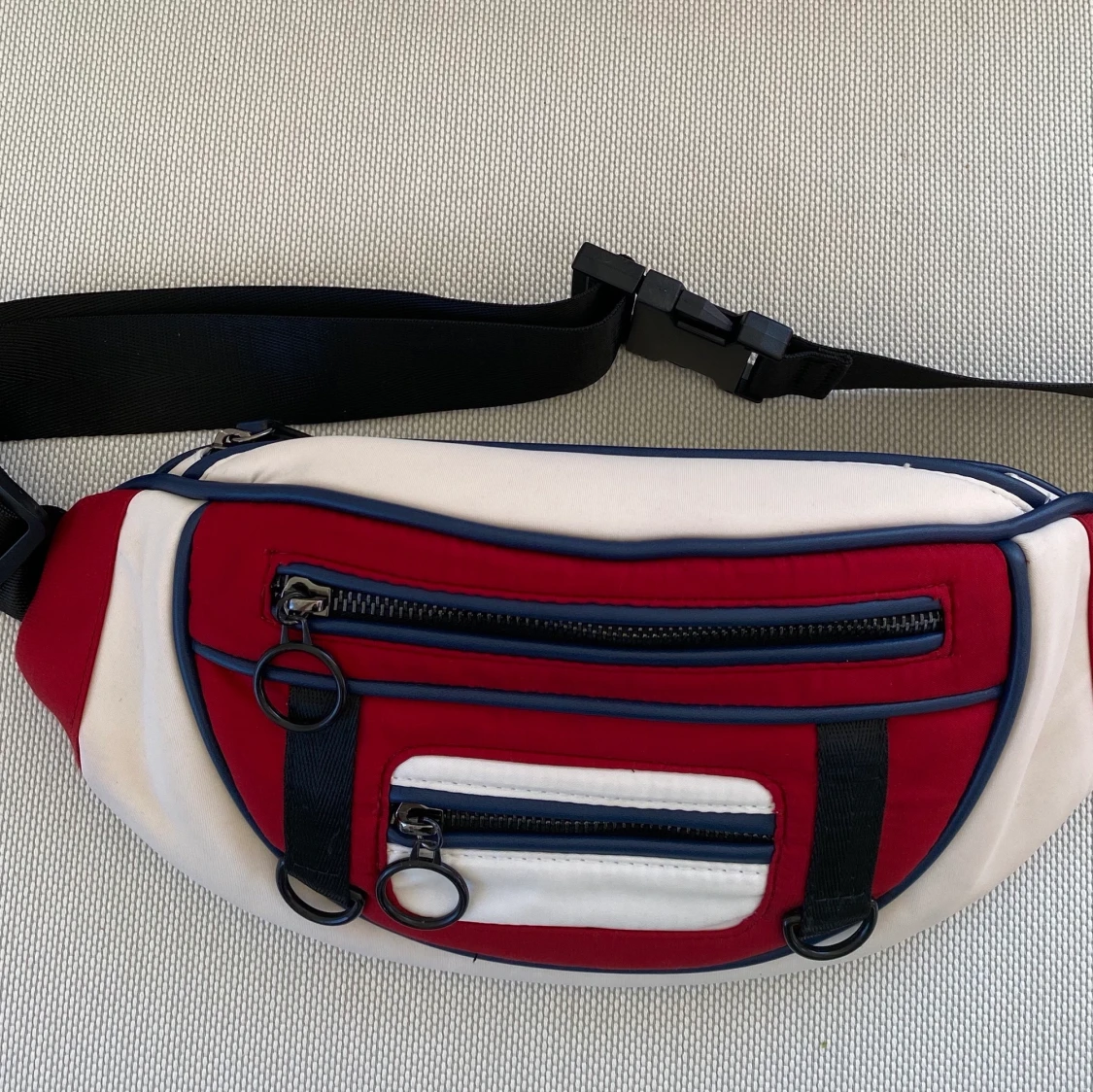 Zara fanny pack