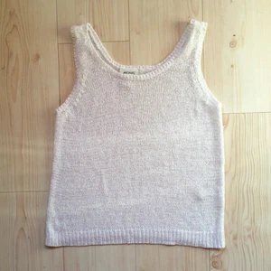  - vit stickat linne från monki

tar gärna swish! finns att hämta i askersund,hallsberg eller örebro annars pris+frakt!

säljer pga av att jag har för mycket kläder och den kommer helt enkelt inte till användning längre