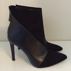  - Endast använt ett fåtal gånger, som nya köpt från Zara.