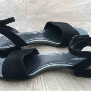  - Vagabond sandaletter,knappt använda