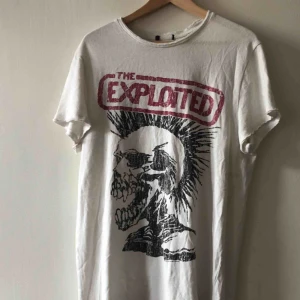  - Exploited bandtröja i bra skick. 