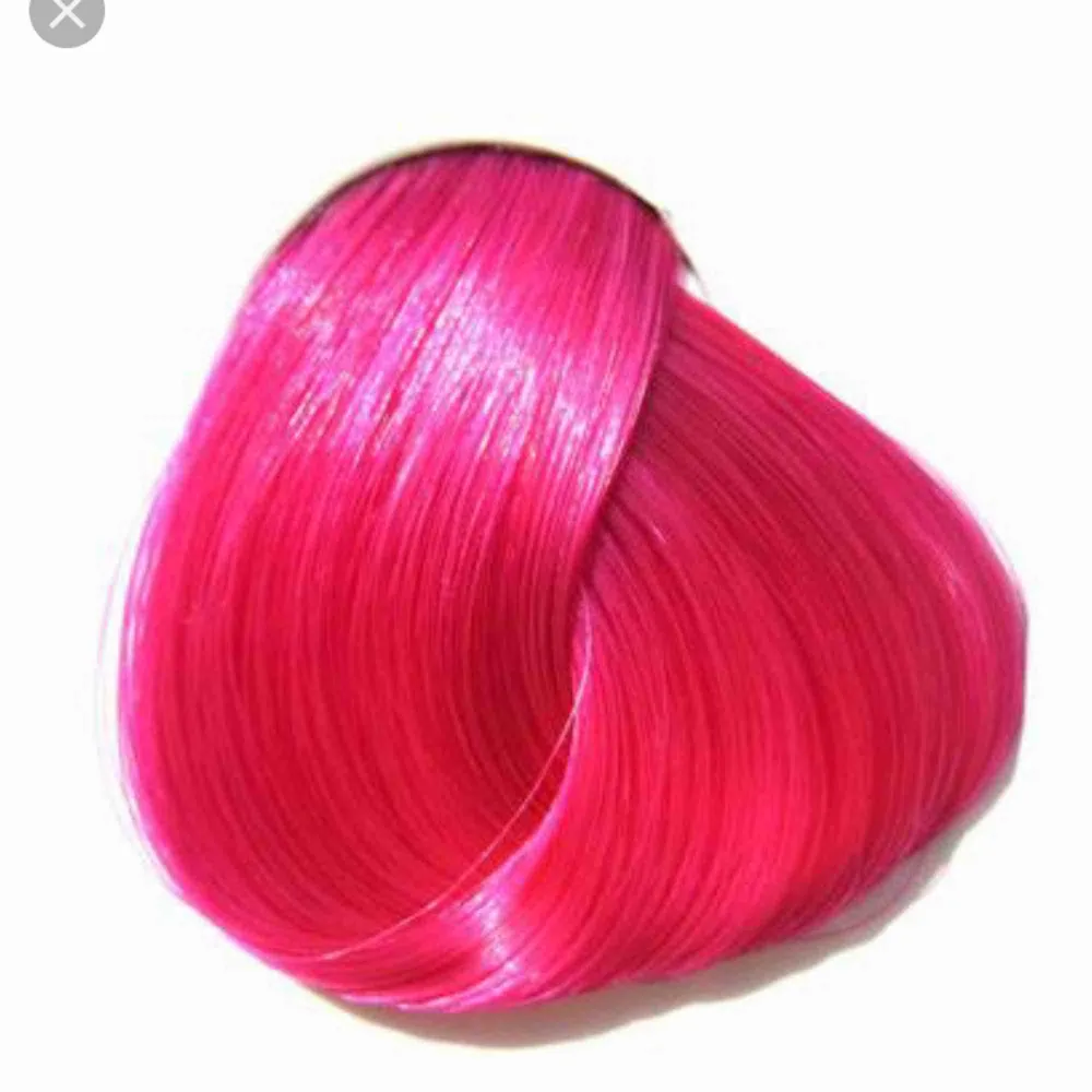 2st Pink Flamingo hårfärger från Directionz, oöppnad förpackning, bara en av bruksanvisningarna som jag kikat på. Köpt i december, frakt ingår i priset💖. Övrigt.