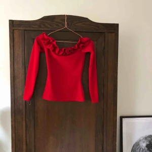  - Röd topp ♥️ mötas i Odenplan på vardagar kl 16 eller i Uppsala nästan när som helst!