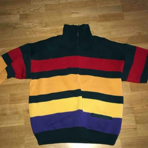 Retro Pullover Fleece - Retro pullover, väldigt tjock och i bra skick, inga brännmärken eller hål :)  Strl XL och väldigt oversized  KÖPARE STÅR FÖR FRAKT.