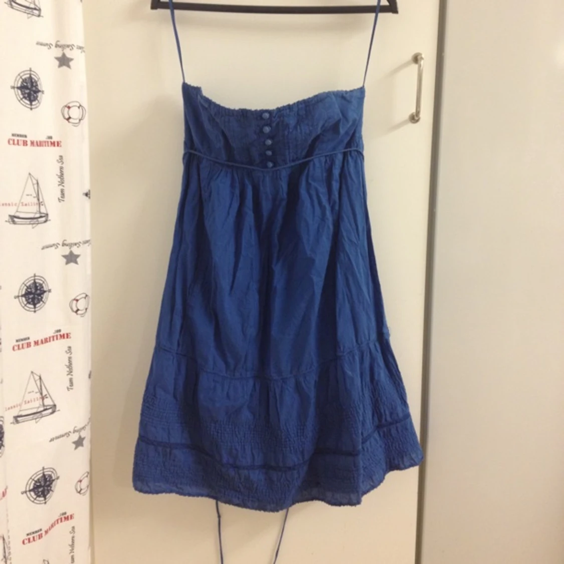 Underbart Blå Klänning, sydd i Marocco. Med snörning och söta detaljer utan Axelband.  - 1398367093