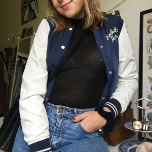  - SÅ snygg baseballjacka från JC! Perfekt skick, skynda fynda!!!