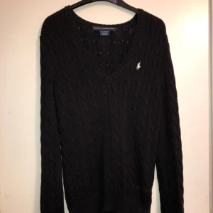  - Svart stickad Ralph Lauren storlek M  Frakt ingår☺️ tar swish