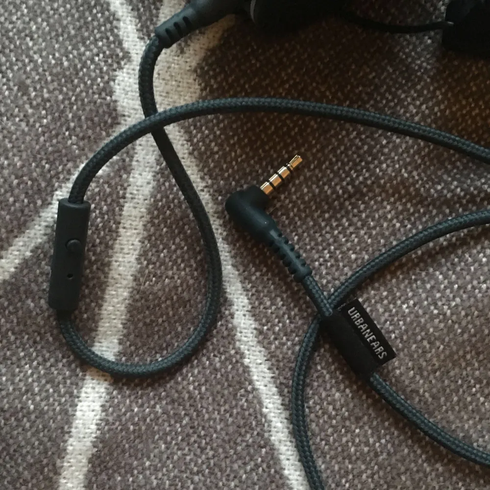 Headphones Urbanears (Barely used) . Accessoarer.