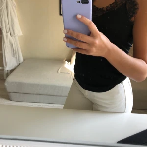 Svart linne med spets  - Pris plus frakt💕