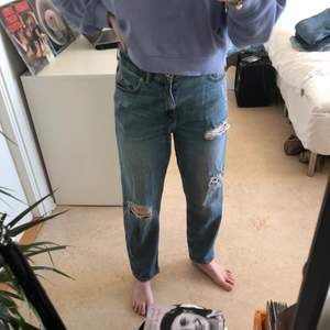 ett år blå boyfriend jeans i strl 36. köpare står för frakt eller möts upp i norra stockholm