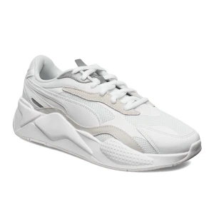 Puma RS-X Puzzle  - Vita RS-X Puzzle från Puma som är lite använda men i väldigt fint skick! Och otroooligt sköna! Strl. 39. Jobbar själv i en sneakersbutik så är väldigt mån om att ta väl hand om mina skor och dessa kommer såklart rengjorda och impregnerade! :) 60kr i frakt