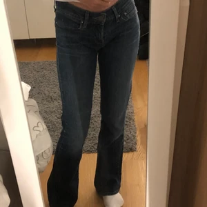 Levi’s bootcut jeans💙 - Levi’s bootcut jeans💙 köparen står för frakt
