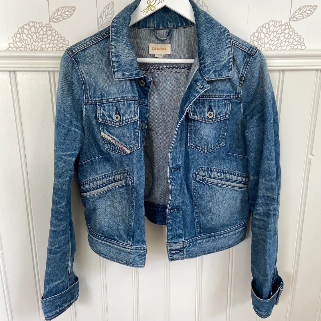 Diesel jeansjacka i storlek S/M - 90