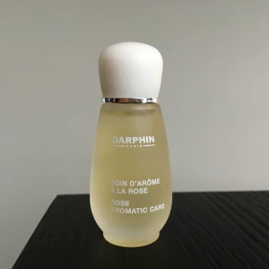 Darphin rose aromatic care 15 ml - Ansiktsolja från Darphin. Helt oanvänd. Nypris 719kr på Bangerhead