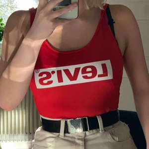  - Levi’s baddräkt, jag har aldrig använt den i vattnet, utan bara haft den som en vanlig body så den är i fint skick! 