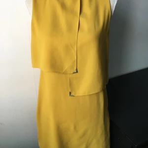 Zalando - Klänning från Zalando i storlek S säljes. Frakt tillkommer om den ska skickas.