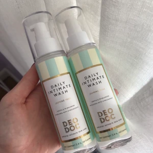 Deodoc - Två helt nya intimtvålar från Deodoc!! Har öppnat ena för att lukta på, bortsett från det är de helt oanvända och all produkt är kvar! En helt ny kostar 149 kr och jag säljer 2 st för 150!