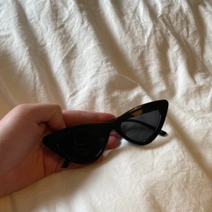 Solglasögon - Trendiga solglasögon som aldrig är använd! 40:- + frakt på 11:- 💕
