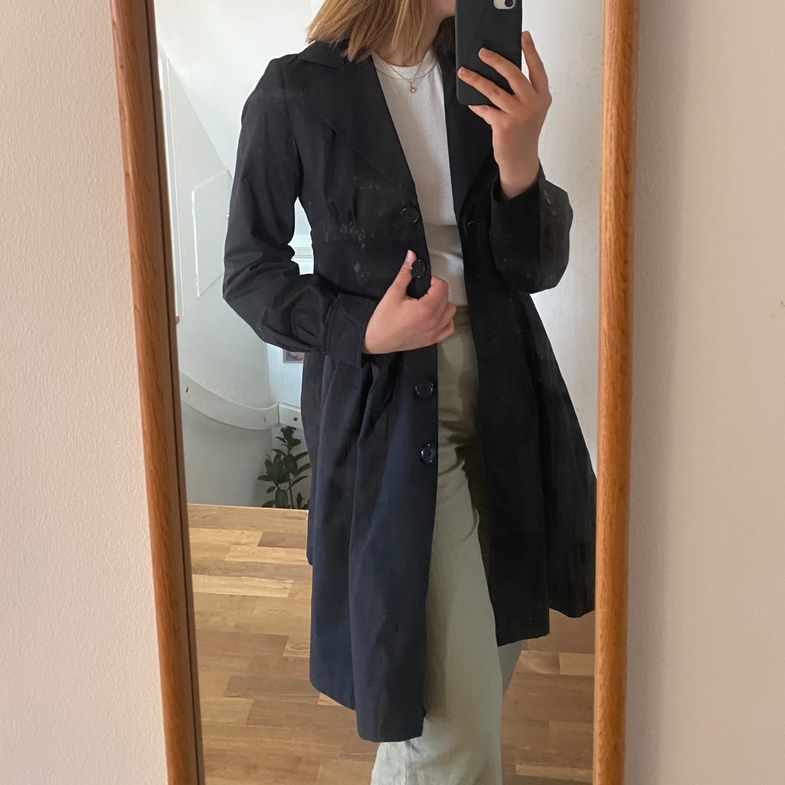 Svart trenchcoat 