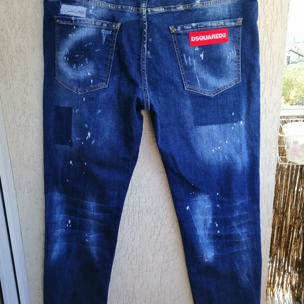 Dsquared2 men Jeans, excellent condition, authentic,    size IT54, waist: 102cm, rise: 27cm, length: 105cm,                the jeans allow strechind, write me for more info and pics🙂. Jeans & Byxor.