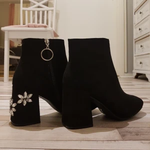  - Exlusive shoes frome europe, size 38