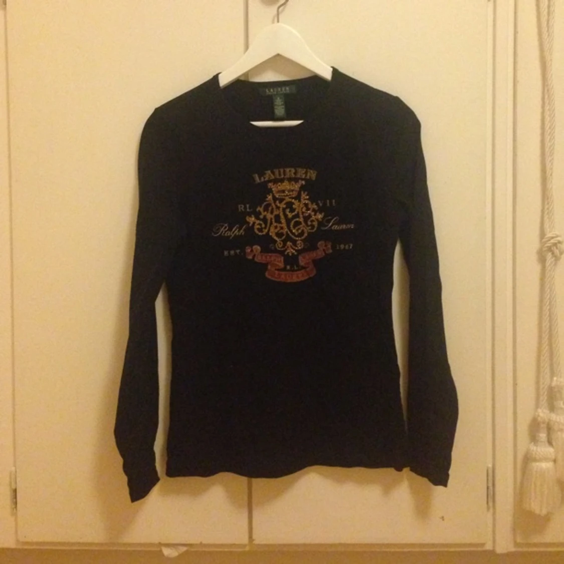 Långärmad damtröja från Ralph Lauren. Använd ett fåtal gånger. 100% bomull och äkta.