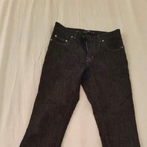 Oanvända Filippa K jeans. Storlek 28/32