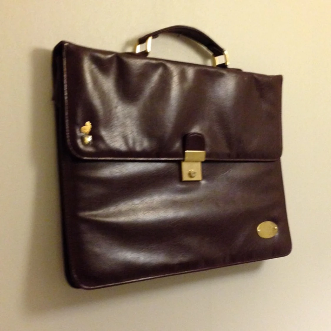 Skinnväska, får plats med 15tums bärbar dator. - 1379621785