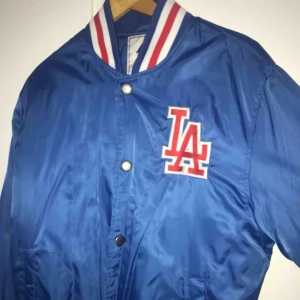  - Strl L  Du står för frakten 