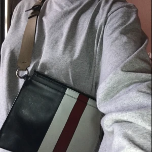  - Så fin väska från Other stories, använd några gånger så helt felfri. Köpare betalar frakt. 