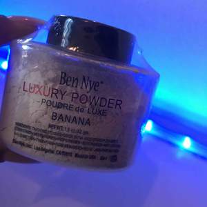 🥰Aldrig använd 🥰 Setting powder-Luxury powder 🥰 från ben nye 🥰 ny pris 15$