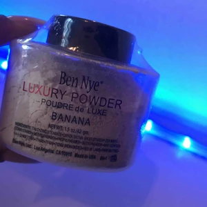  - 🥰Aldrig använd 🥰 Setting powder-Luxury powder 🥰 från ben nye 🥰 ny pris 15$