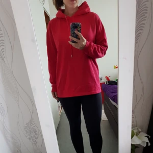  - Lång hoodie i storlek m