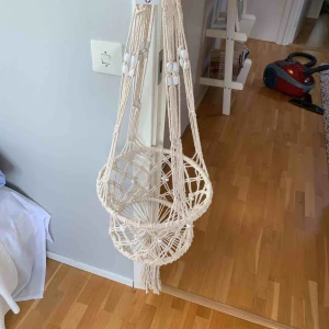  - ”Kruka” som man hänger i taget