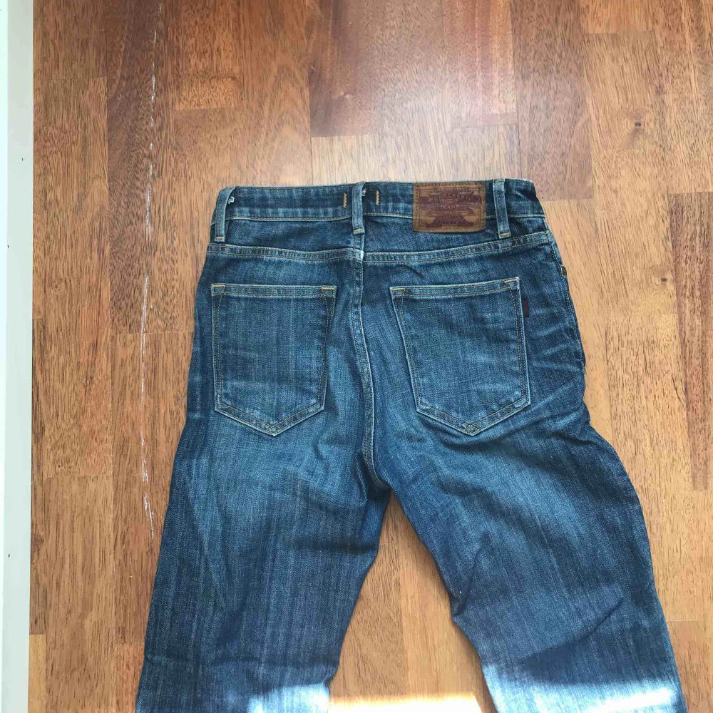 Pow flare jeans från crocker i storleken 26/34. Fint skick och sparsamt använda. . Jeans & Byxor.
